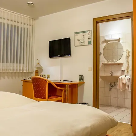 盖斯特豪弗瓦尔德斯瑞酒店 酒店 萨尔贝克