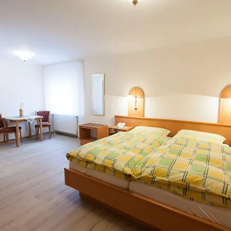 盖斯特豪弗瓦尔德斯瑞酒店