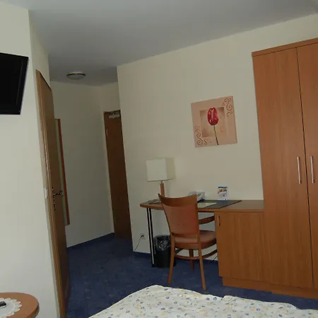 盖斯特豪弗瓦尔德斯瑞酒店 酒店