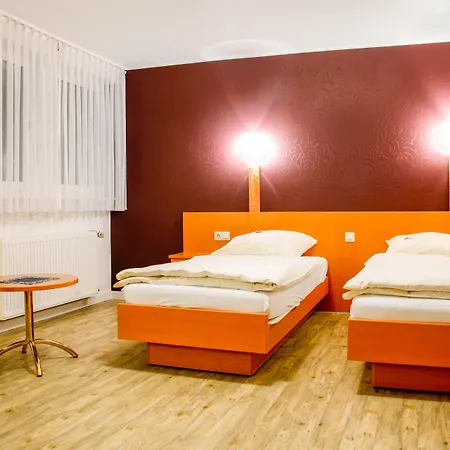 盖斯特豪弗瓦尔德斯瑞酒店 3* 萨尔贝克