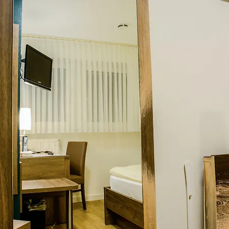 Hotell Waldesruh 3*