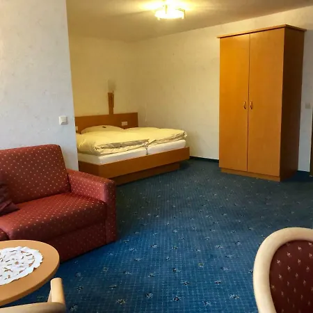 盖斯特豪弗瓦尔德斯瑞酒店